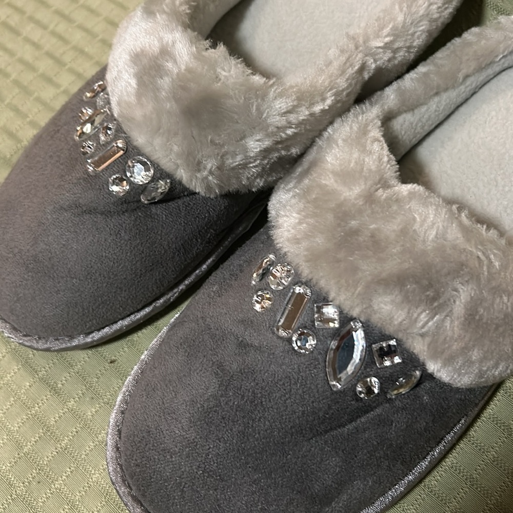 New memory foam grey scuff slippers with jewels M - Picture 2 of 6
